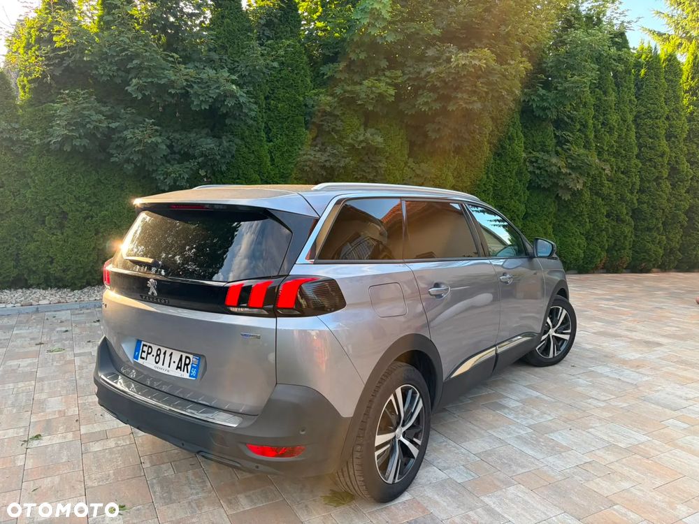 Peugeot 5008 - 5