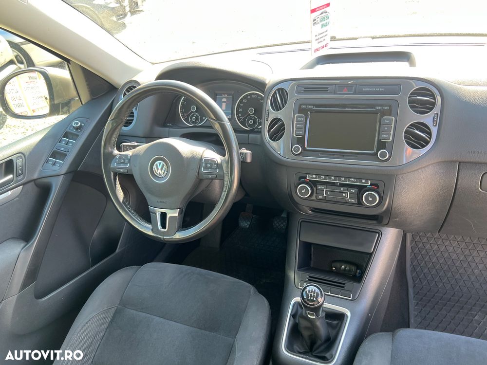 Volkswagen Tiguan - 8