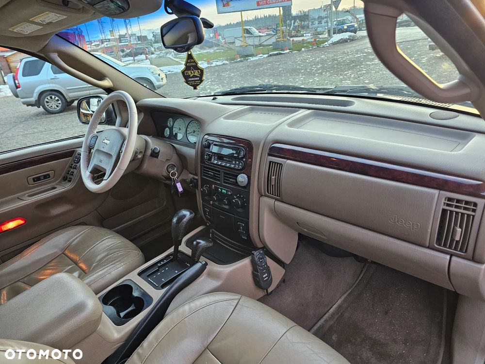 Jeep Grand Cherokee - 20
