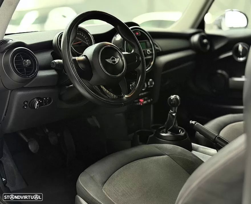 MINI 3 Portas One D - 7