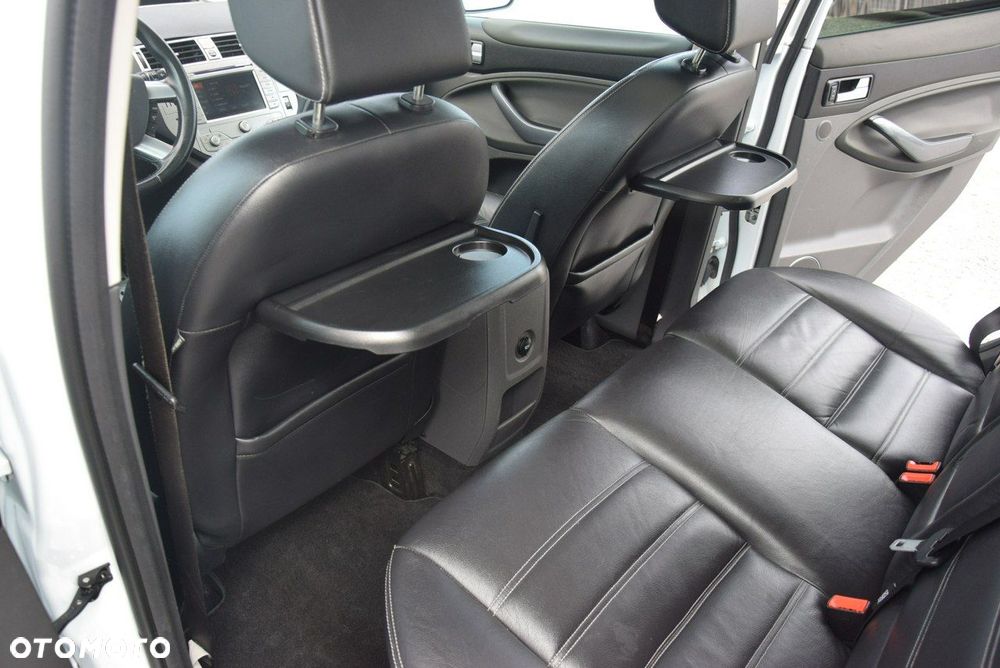 Ford Kuga - 22