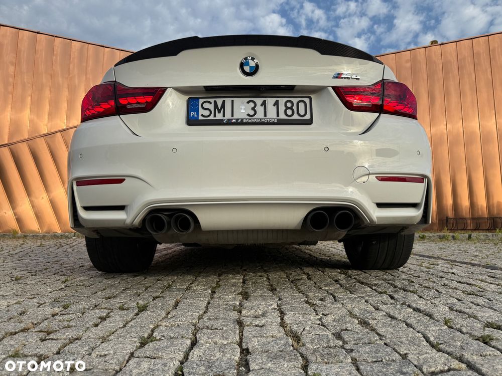 BMW M4 Coupe DKG - 11