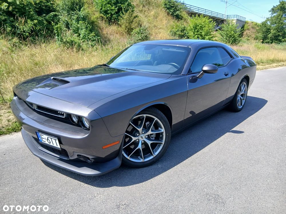 Dodge Challenger - 1