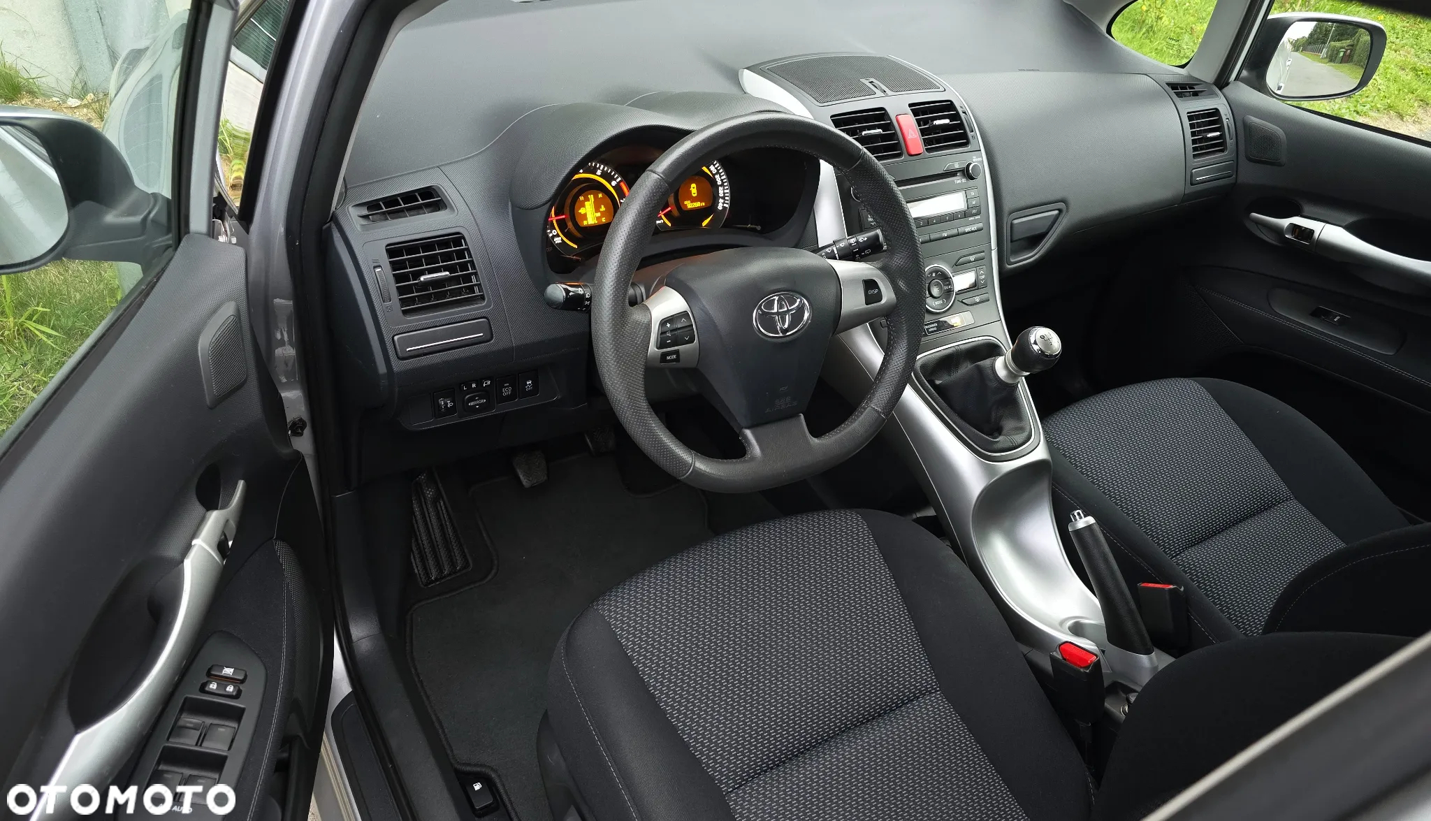 Toyota Auris 1.33 VVT-i Premium Comfort - 18