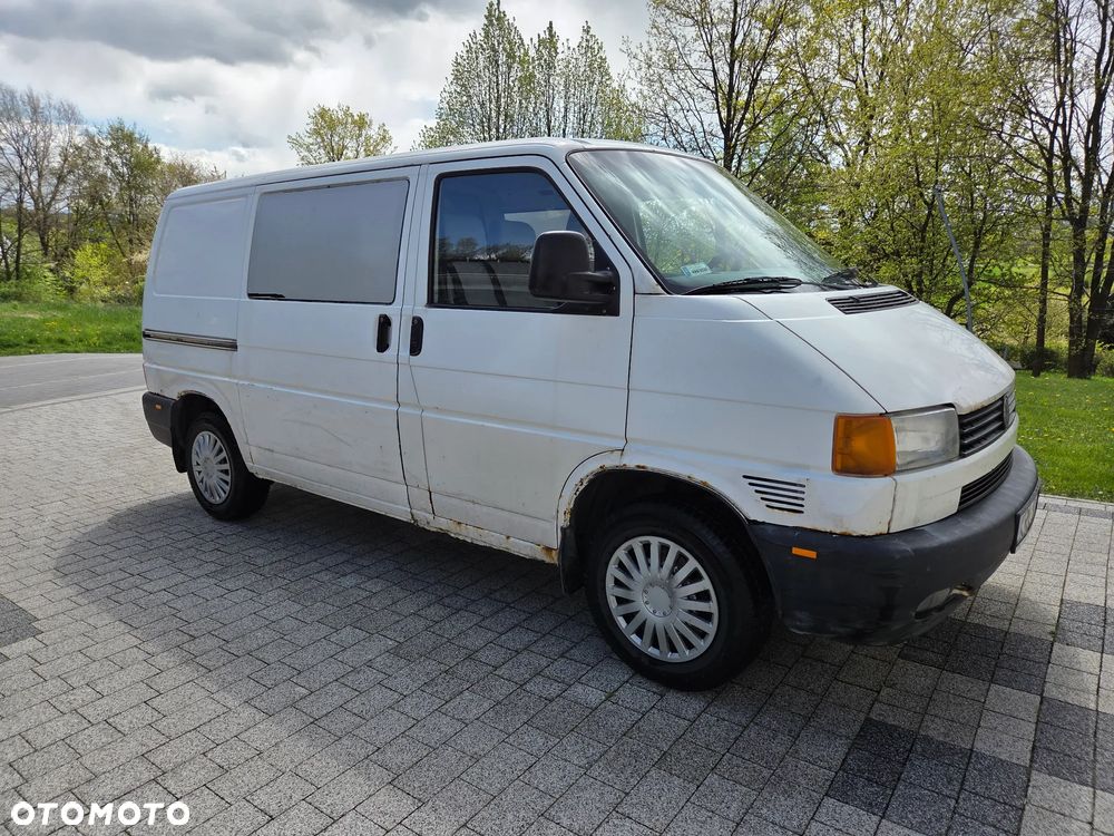 Volkswagen Transporter - 1