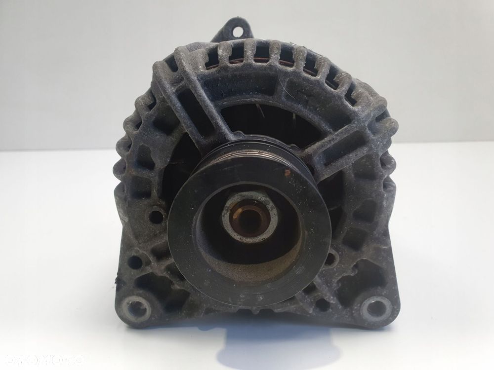 ALTERNATOR Dacia Duster 1.6 16V _ 0124525207 8200992208 Bosch 150A - 12