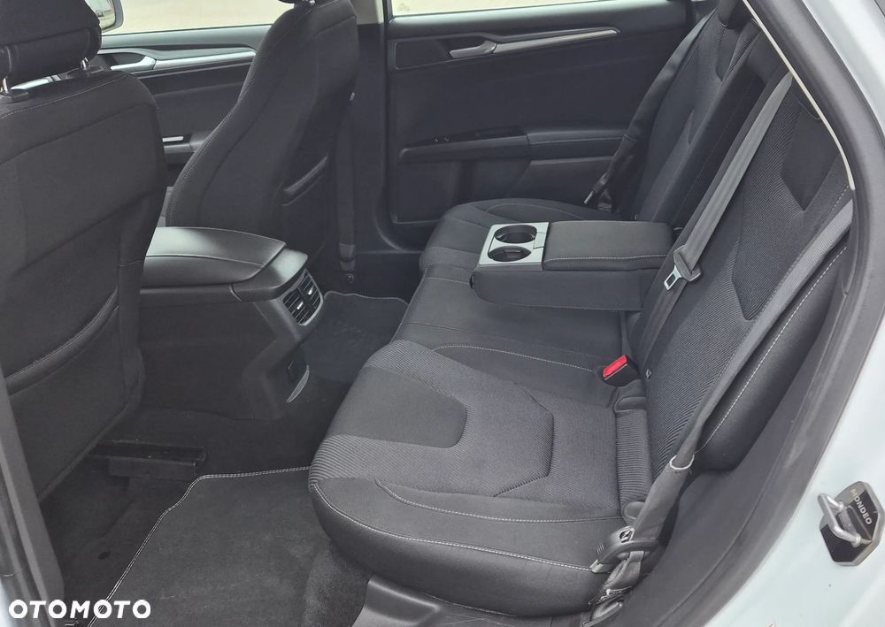 Ford Mondeo - 11