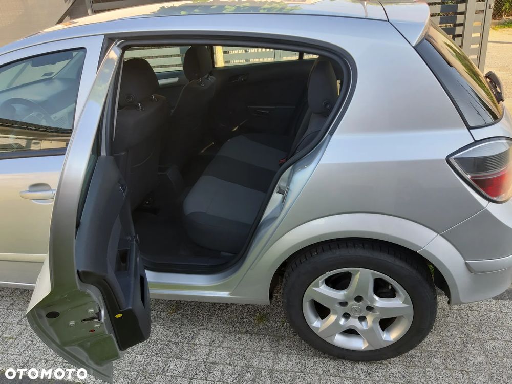 Opel Astra 1.7 CDTI - 16