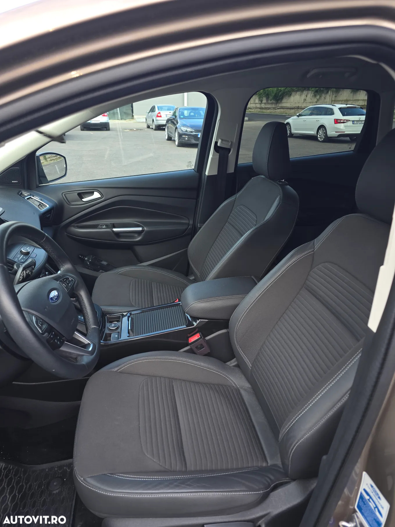 Ford Kuga 2.0 TDCi 4WD Powershift Titanium - 9