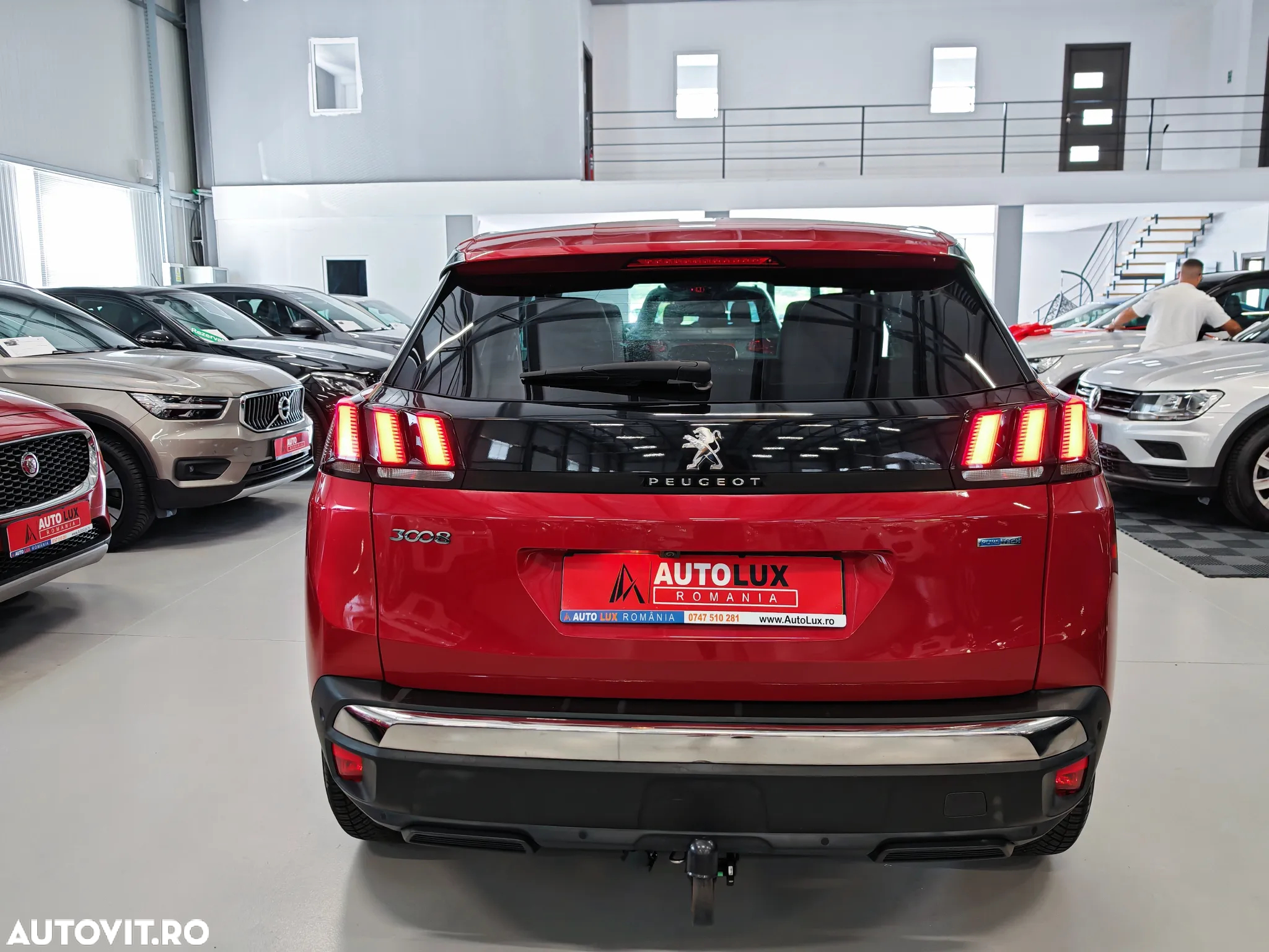 Peugeot 3008 1.2 PureTech S&S EAT8 Allure - 34
