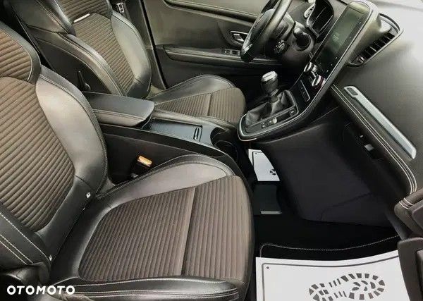 Renault Scenic - 16