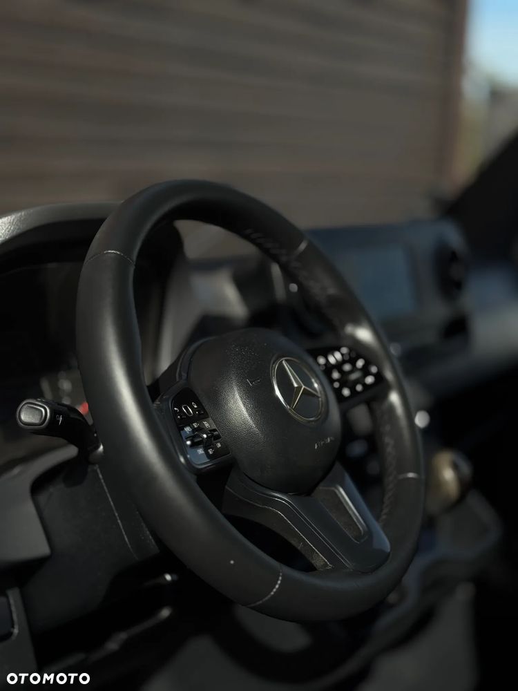 Mercedes-Benz SPRINTER - 21