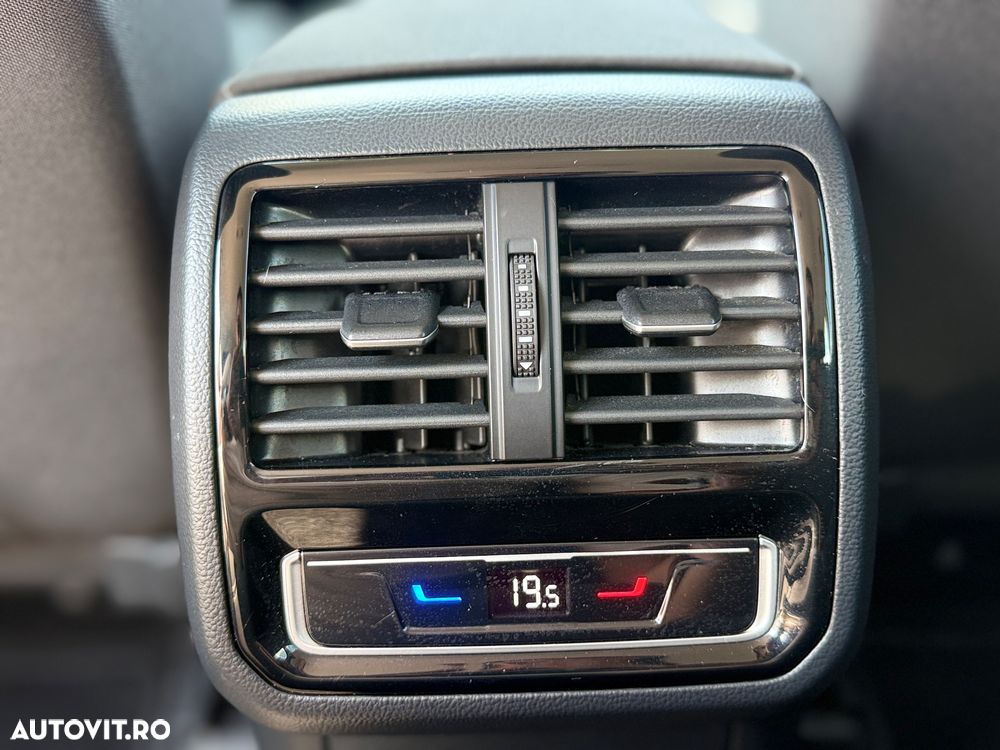 Volkswagen Passat 2.0 TDI DSG Highline - 26
