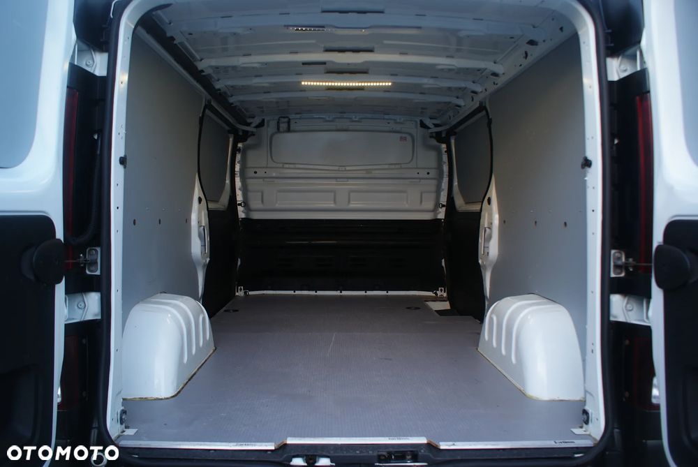 Renault Trafic - 9