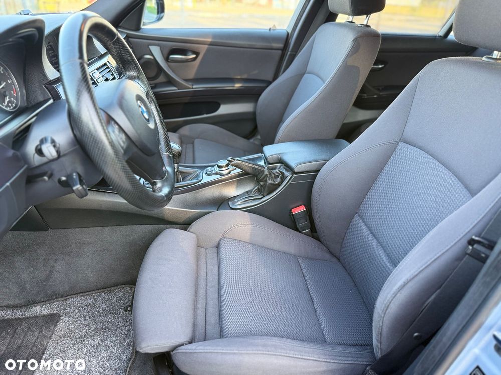 BMW Seria 3 318i - 18
