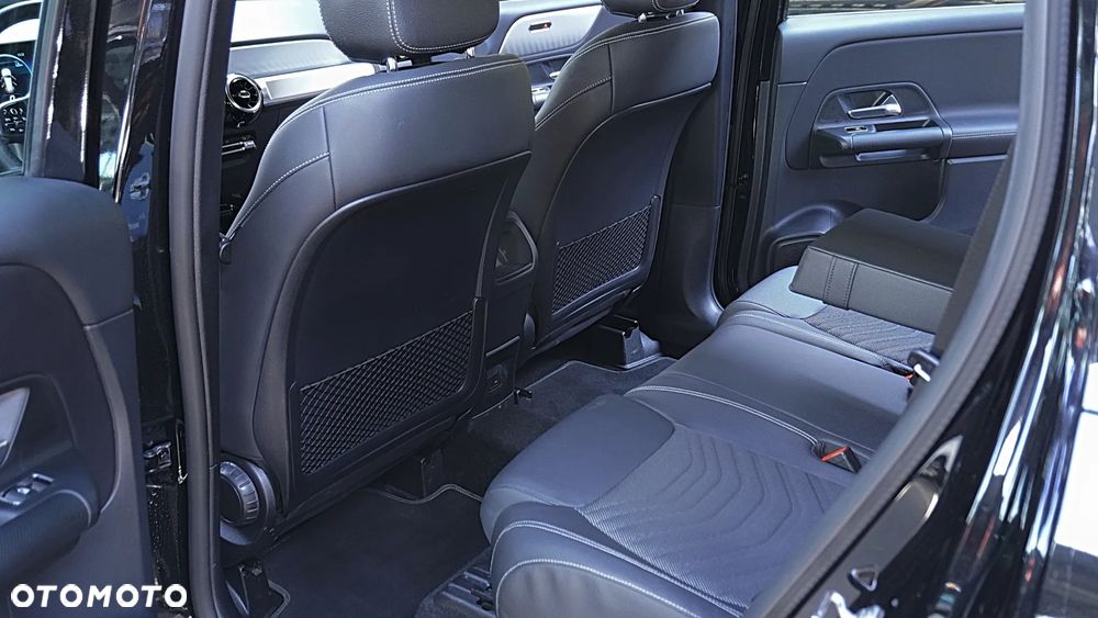 Mercedes-Benz GLB 200 7G-DCT - 18