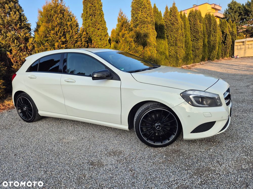 Mercedes-Benz Klasa A 180 (BlueEFFICIENCY) Urban - 34