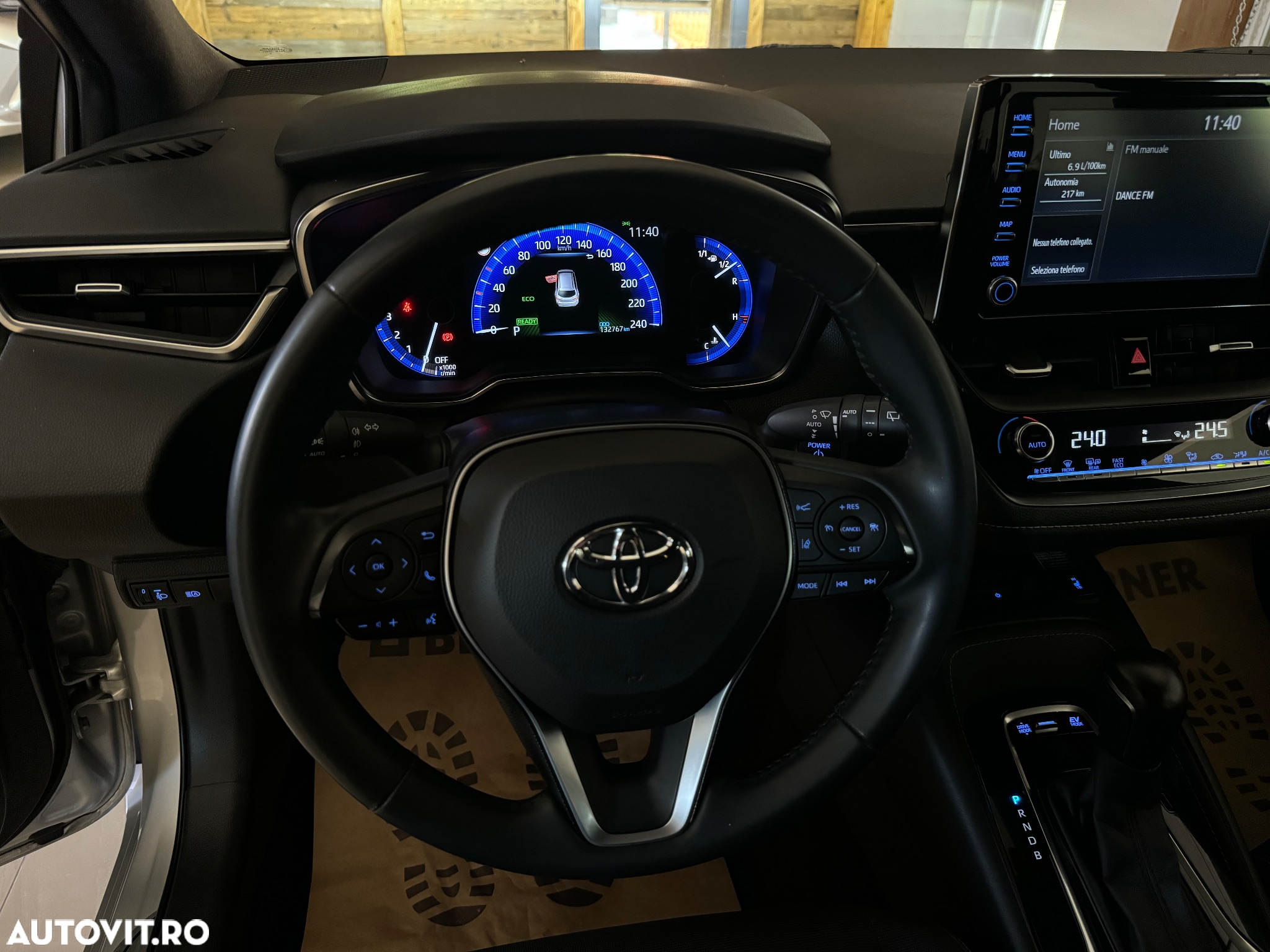 Toyota Corolla 1.8 HSD Dynamic Bi-tone - 27