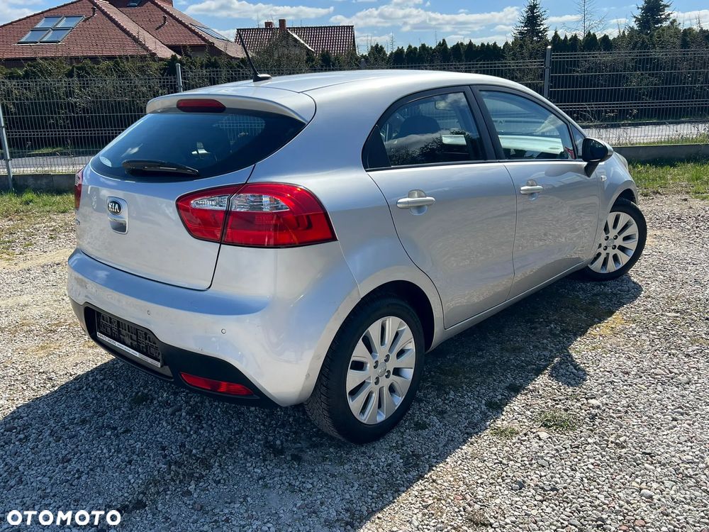 Kia Rio 1.2 Dream Team Edition - 9