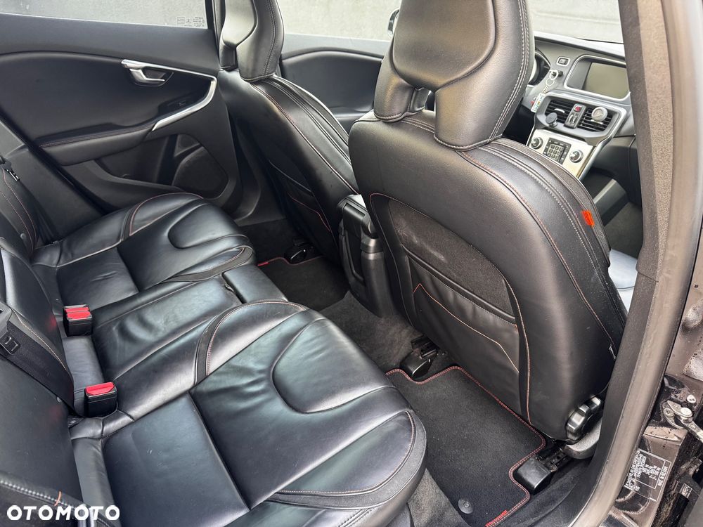 Volvo V40 D3 Drive-E Ocean Race - 8