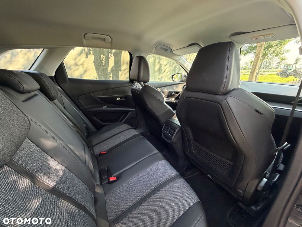 Peugeot 3008 PureTech 130 Stop & Start GPF Allure - 9