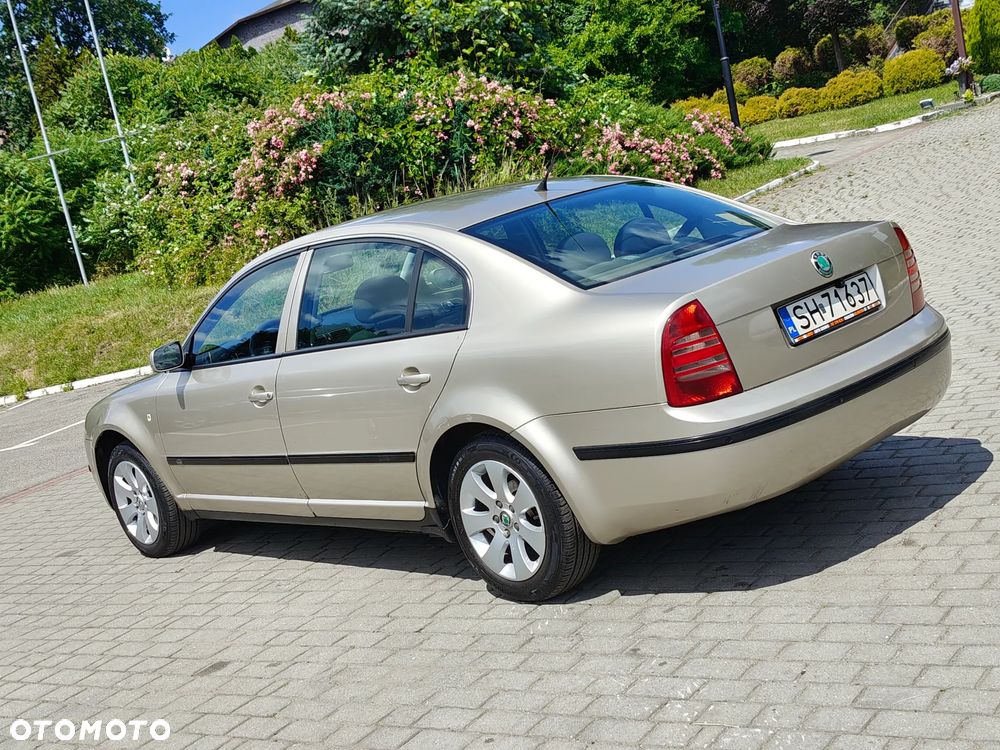 Skoda Superb 1.9 TDI Prestige - 17