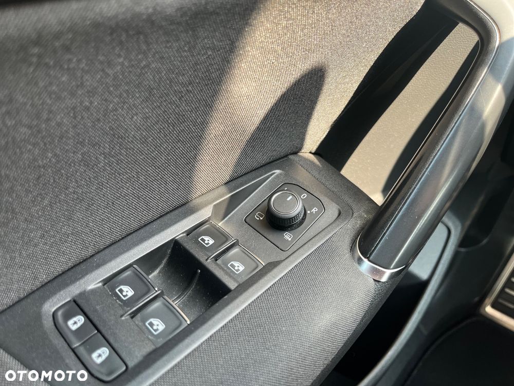 Volkswagen Touran - 15