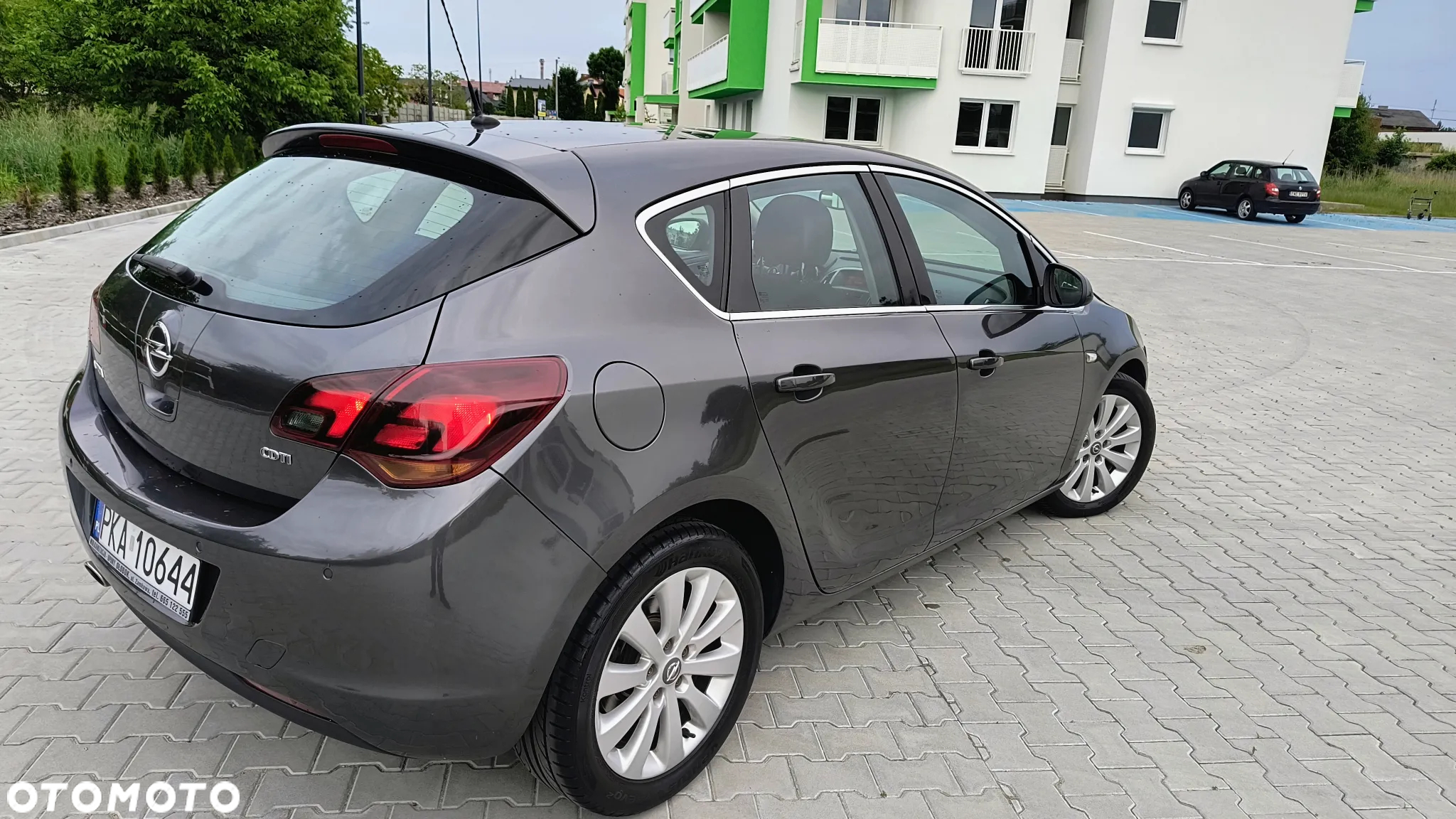 Opel Astra IV 2.0 CDTI Cosmo - 4
