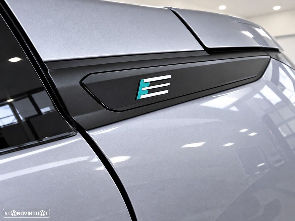 Peugeot e-2008 54 kWh GT - 17