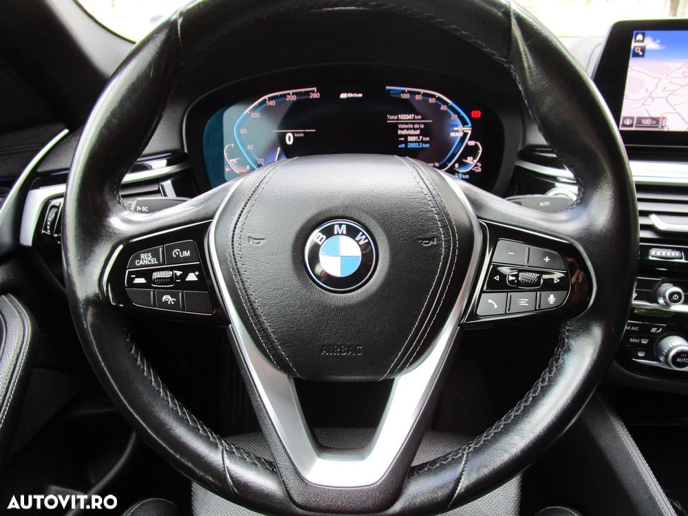 BMW Seria 5 530e xDrive AT PHEV - 24