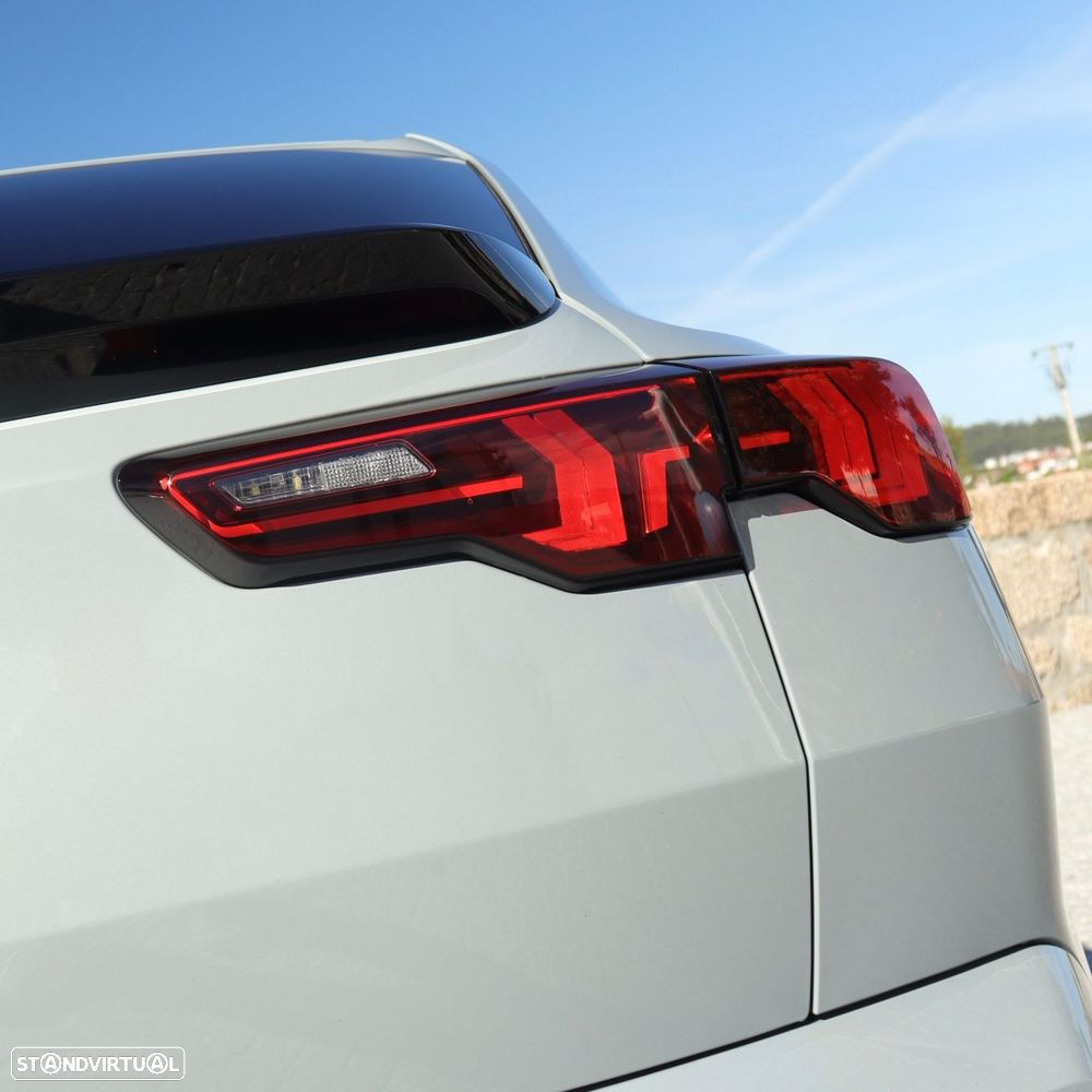 BMW iX2 eDrive20 Pack Desportivo M - 15