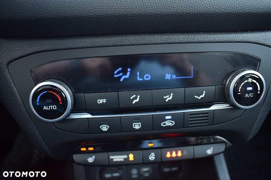 Hyundai i20 blue 1.2 Advantage+ - 16