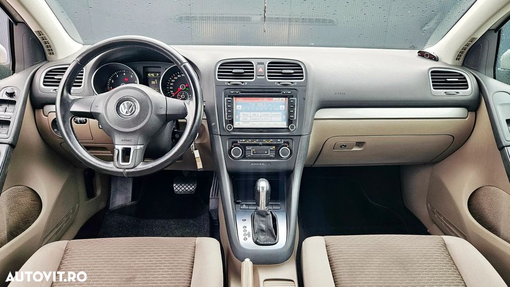 Volkswagen Golf - 5