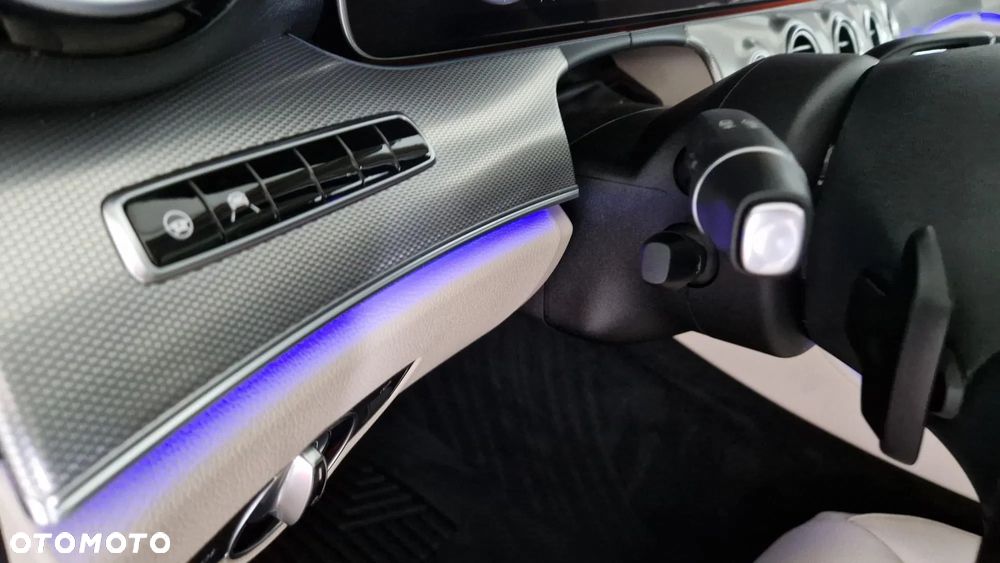 Mercedes-Benz Klasa E 300 de Avantgarde - 21