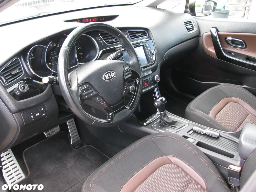 Kia Ceed 1.6 GDI DCT Platinum Edition - 15