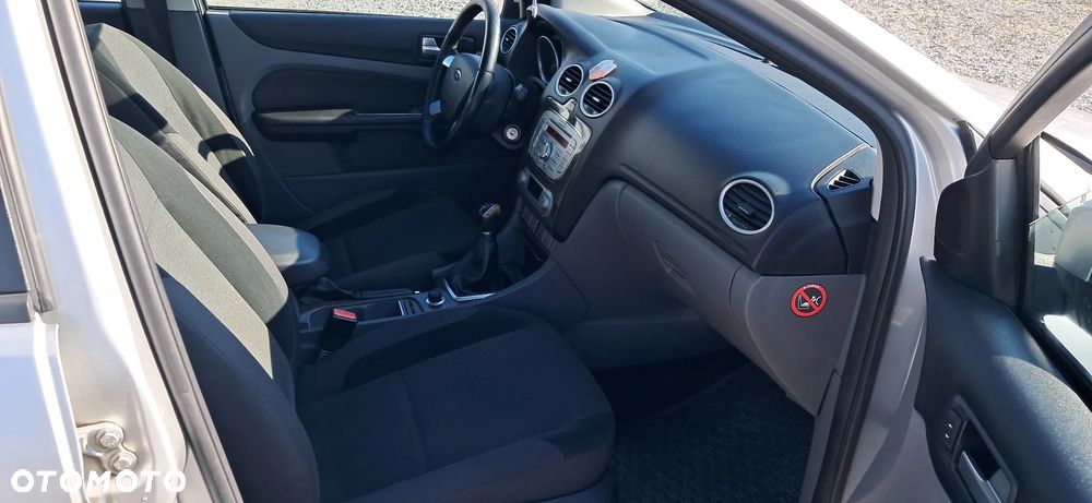 Ford Focus 1.6 TDCi Ghia - 9