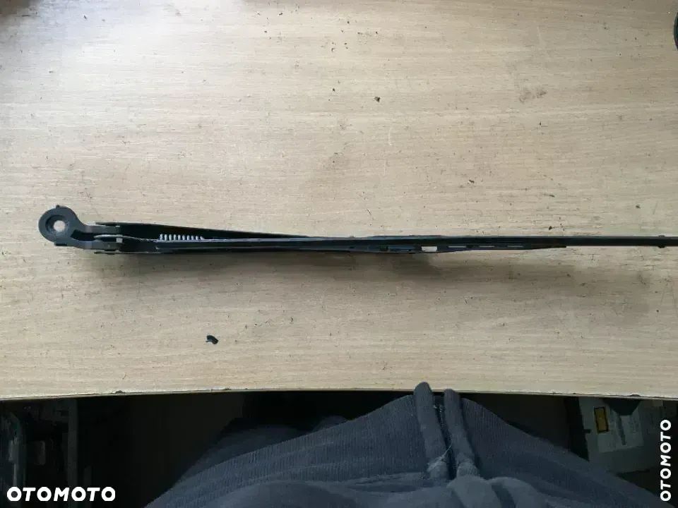 Ramię wycieraczki klapy bagażnika Volkswagen Touran I 809955407 - 3