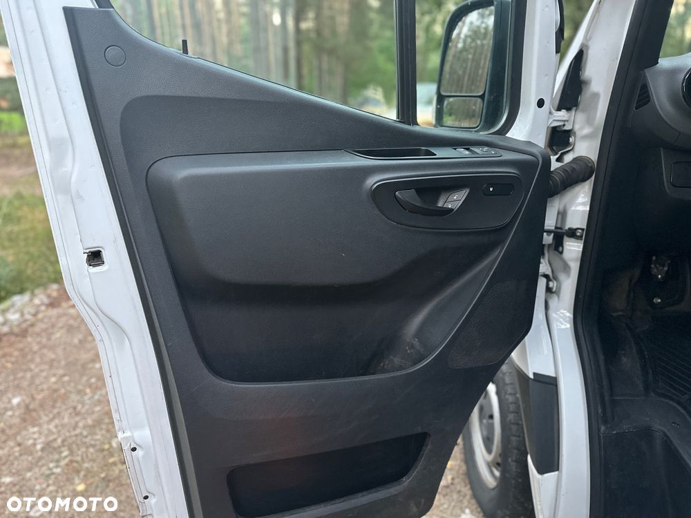 Mercedes-Benz eSprinter z pakietem darmowych przeglądów ASO - 9