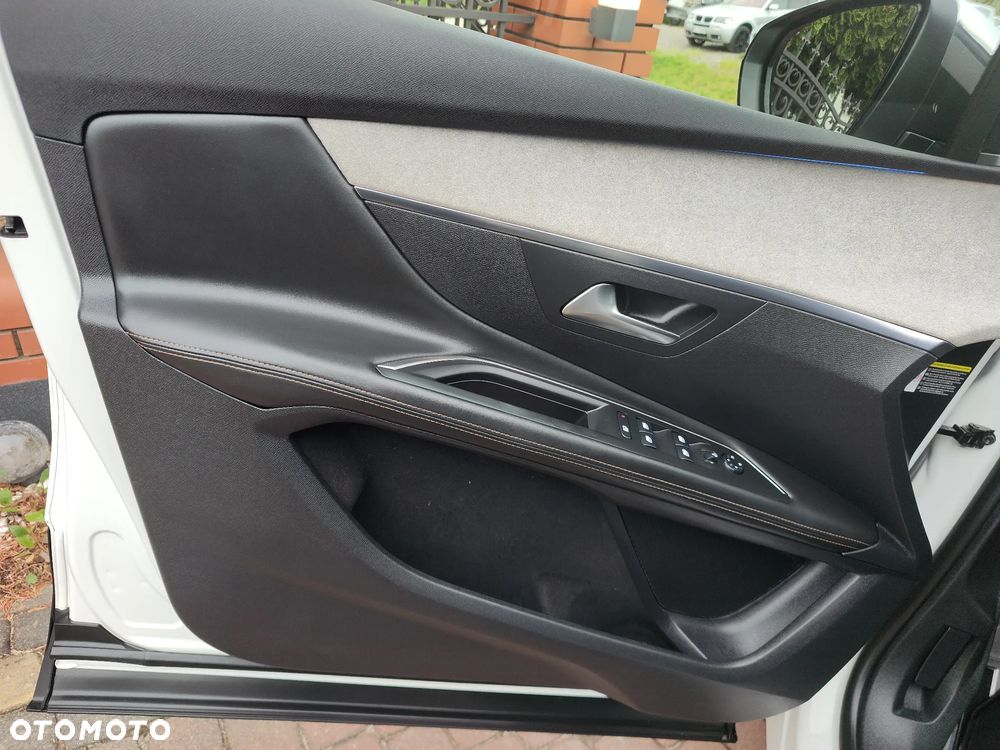 Peugeot 3008 BlueHDi 180 Stop & Start EAT6 GT - 22