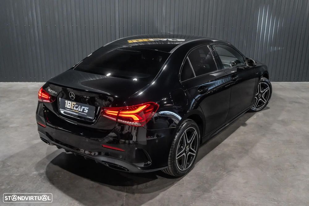 Mercedes-Benz A 250 Limousine e 8G-DCT AMG Line - 44