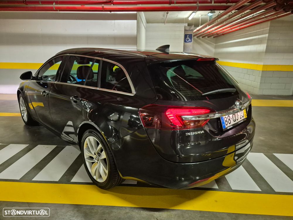 Opel Insignia Sports Tourer 1.6 CDTi Cosmo S/S — fotografia 17