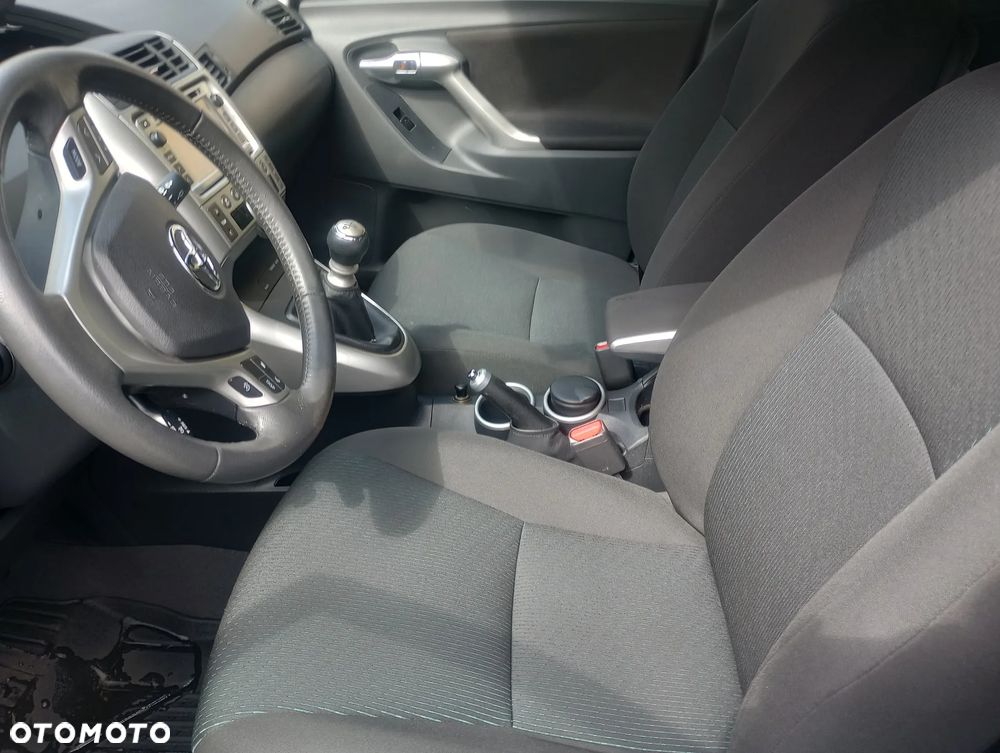 Toyota Verso 1.8 Travel - 13