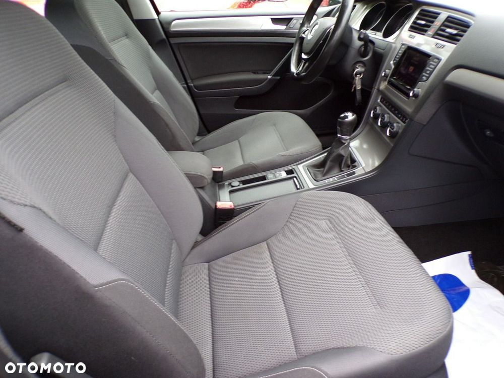 Volkswagen Golf - 39