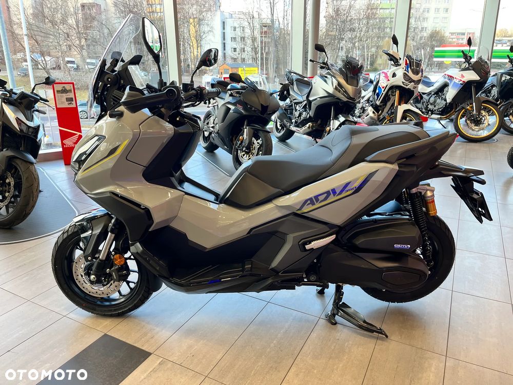 Honda ADV350 - 5