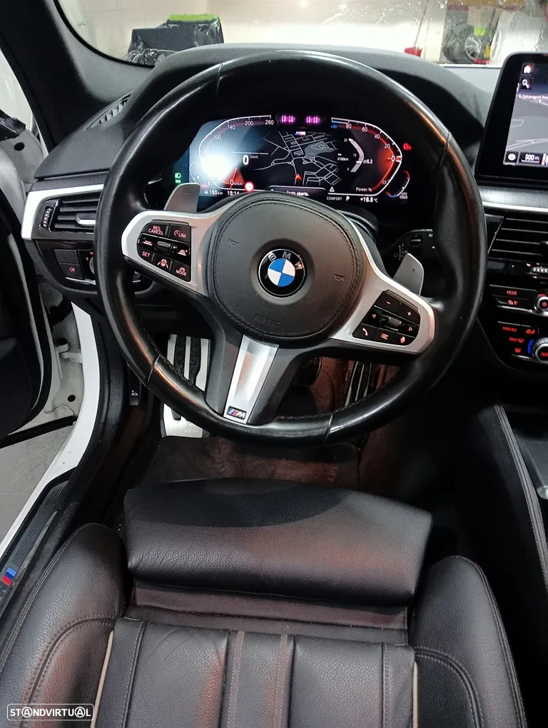 BMW 520 d Touring Aut. M Sport Edition - 9