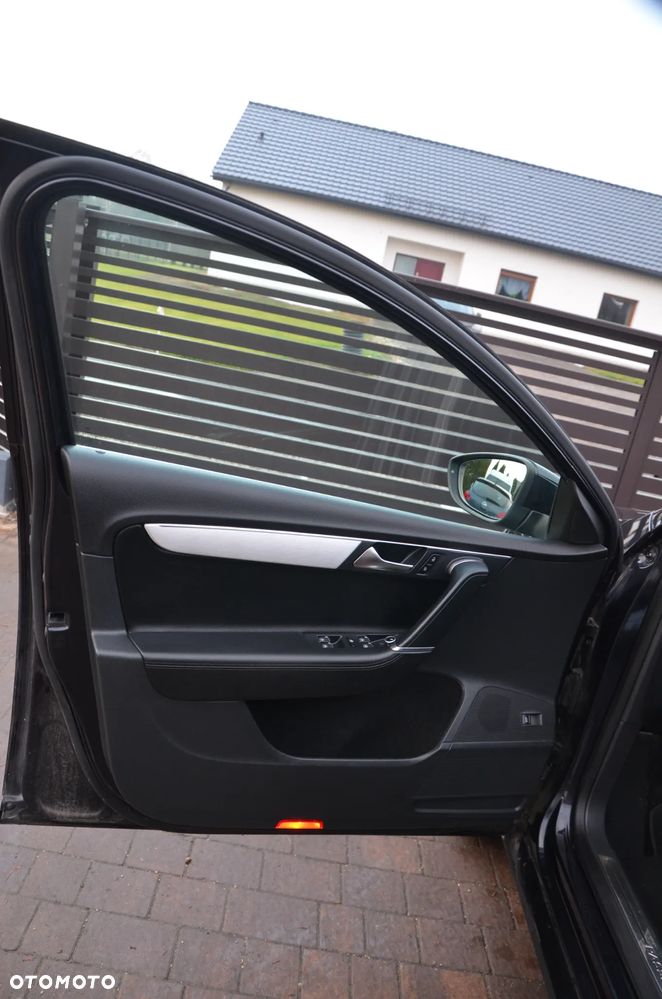 Volkswagen Passat 1.8 TSI DSG Highline - 9