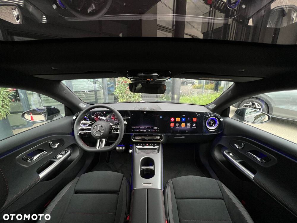 Mercedes-Benz CLA - 12