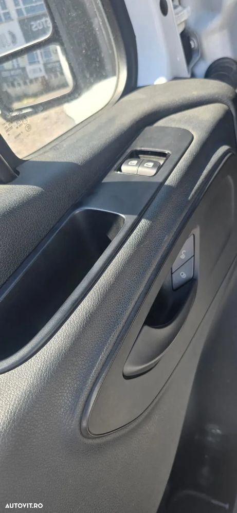 Mercedes-Benz Sprinter - 16