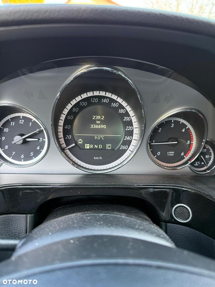 Mercedes-Benz Klasa E 250 CDI 4-Matic BlueEff Elegance - 17