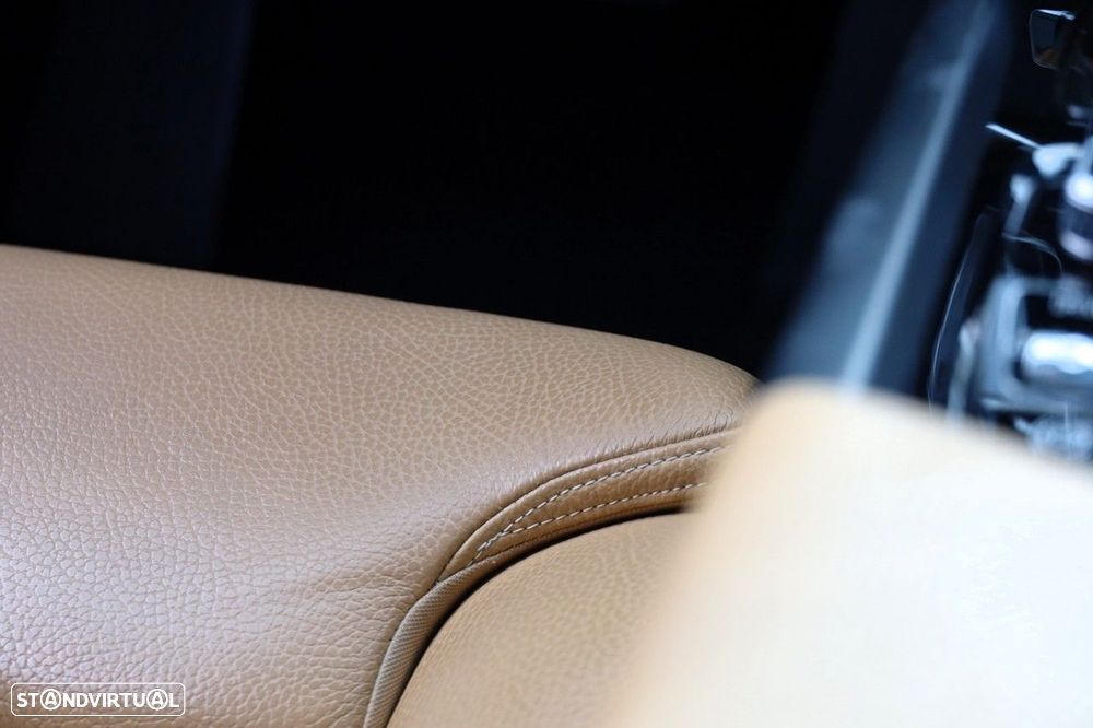 Volvo XC 60 2.0 T8 PHEV Inscription AWD - 19
